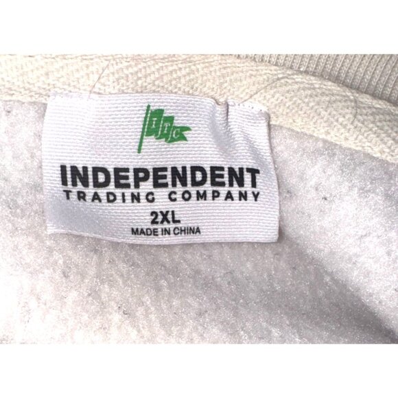 Pug Mom White Sweatshirt 2XL Independent Trading Company Cotton Blend Crewneck M - Picture 2 of 7